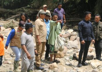 Bupati Taput Tinjau Lokasi Bencana di Simangumban: Instruksikan Gerak Cepat dan Pastikan Bantuan Logistik Tersalurkan