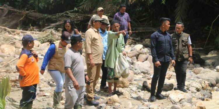 Bupati Taput Tinjau Lokasi Bencana di Simangumban: Instruksikan Gerak Cepat dan Pastikan Bantuan Logistik Tersalurkan
