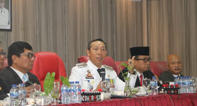 Bupati Taput Pimpin Coffee Morning dengan Pimpinan OPD dan Seluruh Camat