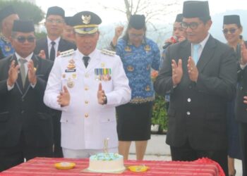 Bupati Taput Pimpin Upacara Peringatan Hari Otonomi Daerah XXX