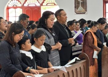 Ibadah Jumat Agung di HKBP Simorangkir, Bupati Taput Ajak Jemaat Gaungkan Kembali Wisata Rohani Salib Kasih