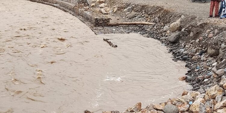 Normalisasi Sungai Mangkrak, Warga Solok Desak PT Adikarya Bertanggung Jawab