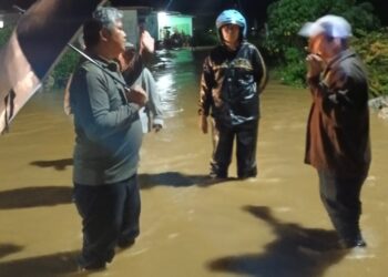 Tinjau Meluapnya Aek Haidupan Siwaluompu, Pemkab Tapanuli Utara  Tetap Upayakan Percepatan Penanganan Normalisasi