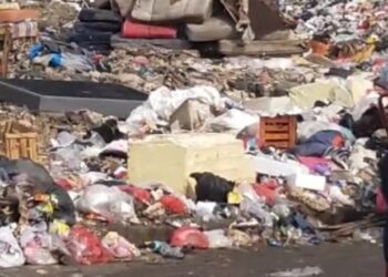 ‎ Sampah Menggunung Di Wacin Papanggo Tanjung Priok Jakarta Utara, Warga Protes