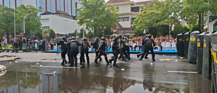 Gelar Simulasi Sispamkota, Wakapolda Jateng Instruksikan Seluruh Kapolres Samakan Persepsi dan Terapkan Standar Pelayanan Humanis