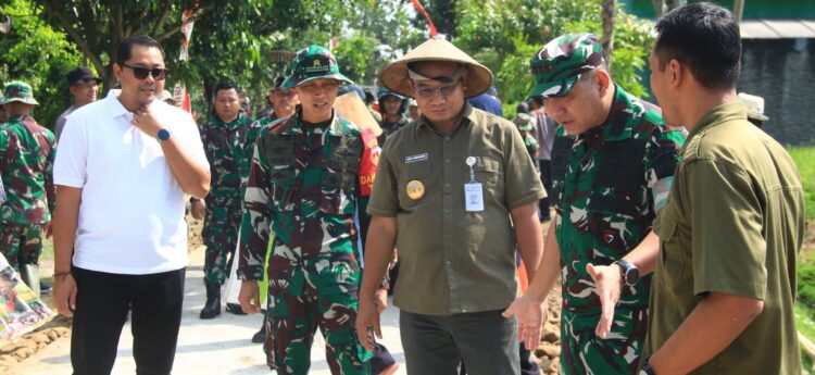 Tawa Bahagia Warga Pecah di Lokasi Sumur Bor TMMD di Dusun Gadungsari