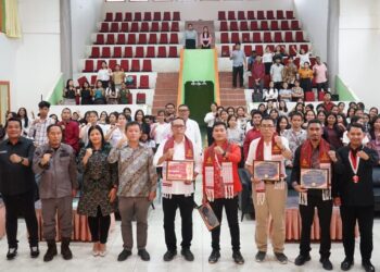 Bupati Tapanuli Utara Pimpin Evaluasi Dokumen IG Tenun Ulos Ragidup Silindung