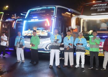 Bupati Sadewo Lepas Calon Jemaah Haji Banyumas Kloter 74