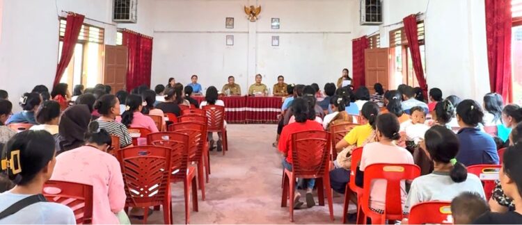 Wabup Taput Dr. Deni Parlindungan Lumbantoruan M.Eng Hadiri Kegiatan Pendistribusian Kartu Keluarga Sejahtera (KKS)
