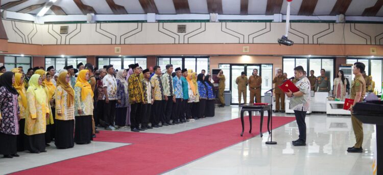 Bupati Subang Lantik Kepsek Dan JF,Kang Rey Ajak Berikan Yang Terbaik Bagi Siswa di Kabupaten Subang