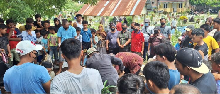 Polsek Gunung Malela Himbau Warga Tidak Panik, Jasad Yang Digali Orang Tak Dikenal di TPU Muslim Telah Dimakamkan Kembali Dengan Layak
