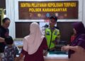 Polsek Karanganyar dan Warga Bantu Bocah Tersesat Bertemu Keluarga