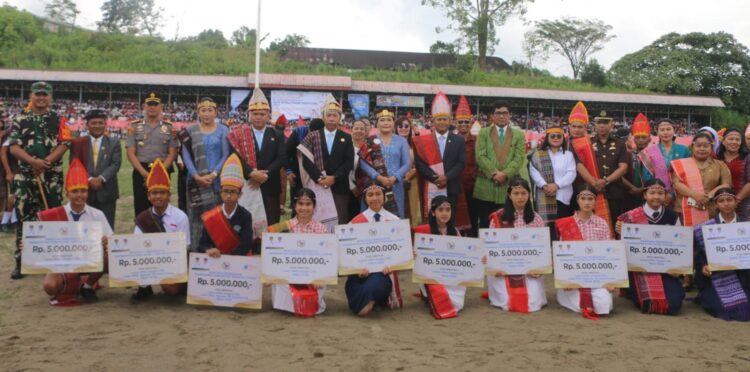 Hardiknas di Siborongborong: Bupati Taput Tegaskan Pendidikan Karakter Prioritas Utama Hadapi Era AI