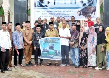 Serahkan Hewan Qurban Bantuan Presiden RI di Masjid Al-Aksho Gunung Malela, Bupati Simalungun Ucapkan Terimakasih