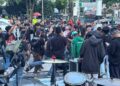 Suasana Aksi May Day di Semarang Berlangsung Meriah, Peserta Aksi Bernyanyi dan Menari dengan Tertib