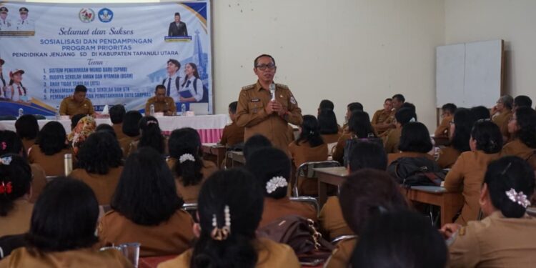 Bupati Taput Tekankan Pendidikan Karakter di Tengah Era AI