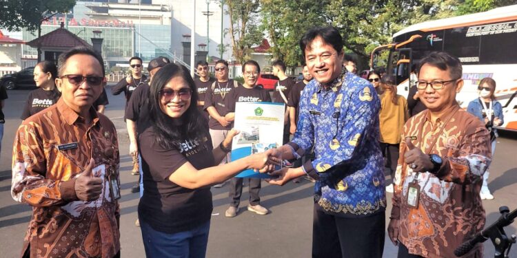 Kontingen LPPD Banyumas Dilepas Ikuti PESPARAWI Nasional 2026 di Manokwari