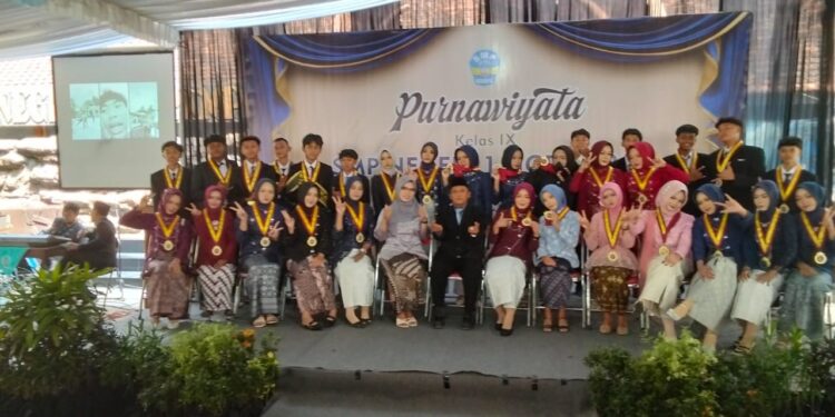SMP Negeri 1 Ngrampal Luluskan 250 Siswa, Ukir Prestasi Membanggakan di Tingkat Kabupaten