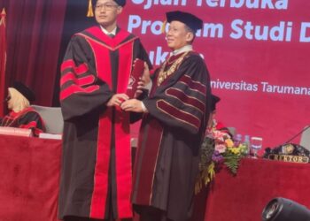 Aditya Linardo Kaji Konsep Ideal Pemidanaan Ketidakpatuhan Putusan Pengadilan dalam Sidang Doktor