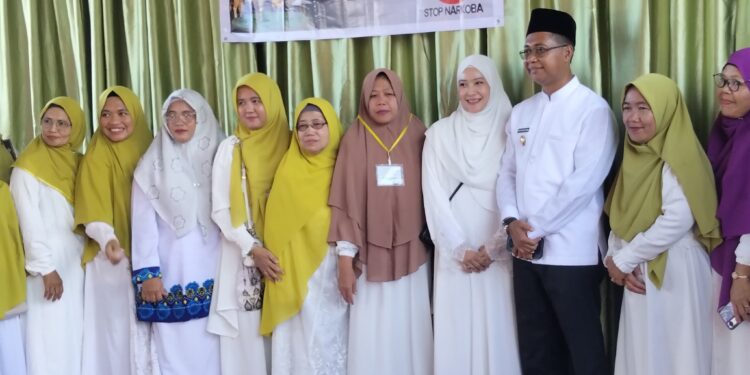 Wakil Bupati Dan Istri Serta Rombongan Hadiri Undangan Wirit Akbar di Dusun Karya Kelurahan Banjar XII Kec. Tanah Putih Kab Rokan HIlir